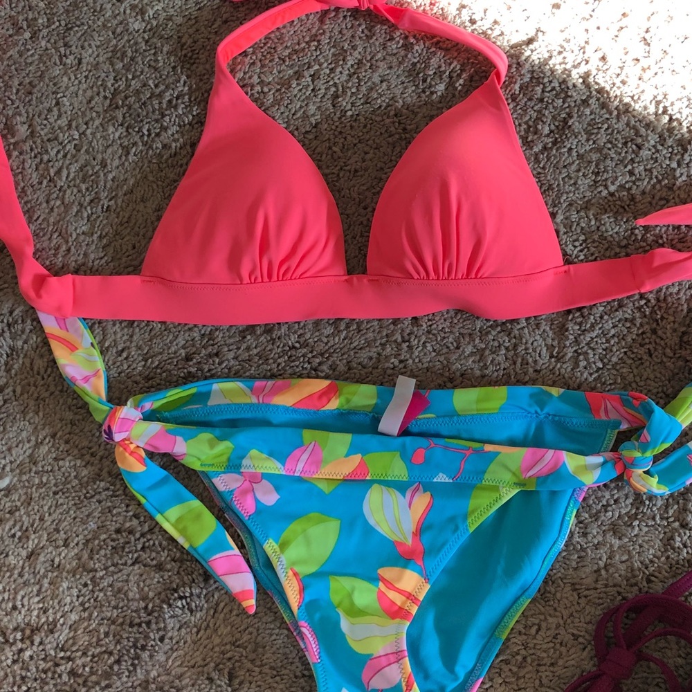 Victoria’s Secret bikini